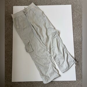 Lululemon Women Dance Studio Cargo Pants, unlined, size Small